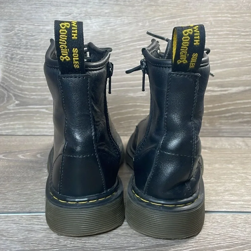 Dr Martens Delaney Little Girl Sz 2 Black Leather 8-Eye Lace Up Zip Combat Boots